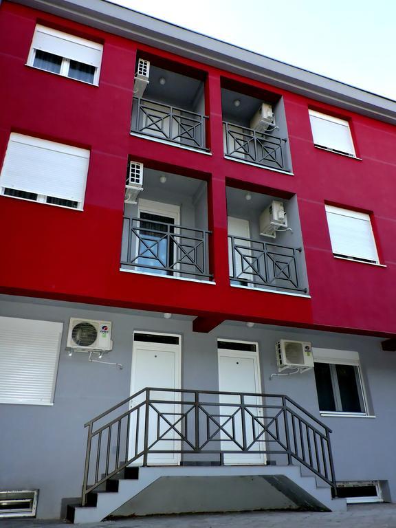 B&B Zmajevo Gnezdo 021 Sremska Kamenica Exterior foto