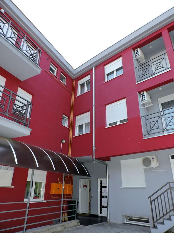B&B Zmajevo Gnezdo 021 Sremska Kamenica Exterior foto